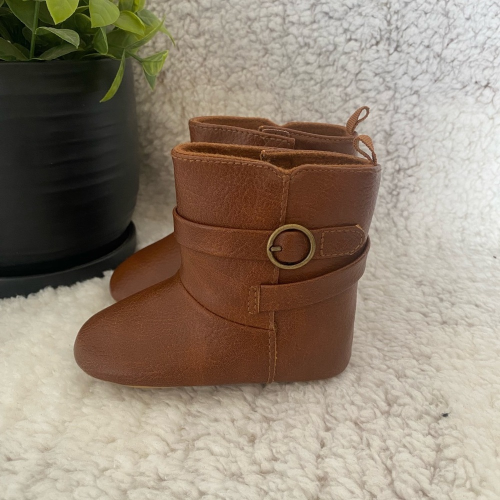 Old Navy Brown  Baby Boots 6-12 Months - Picture 3 of 7